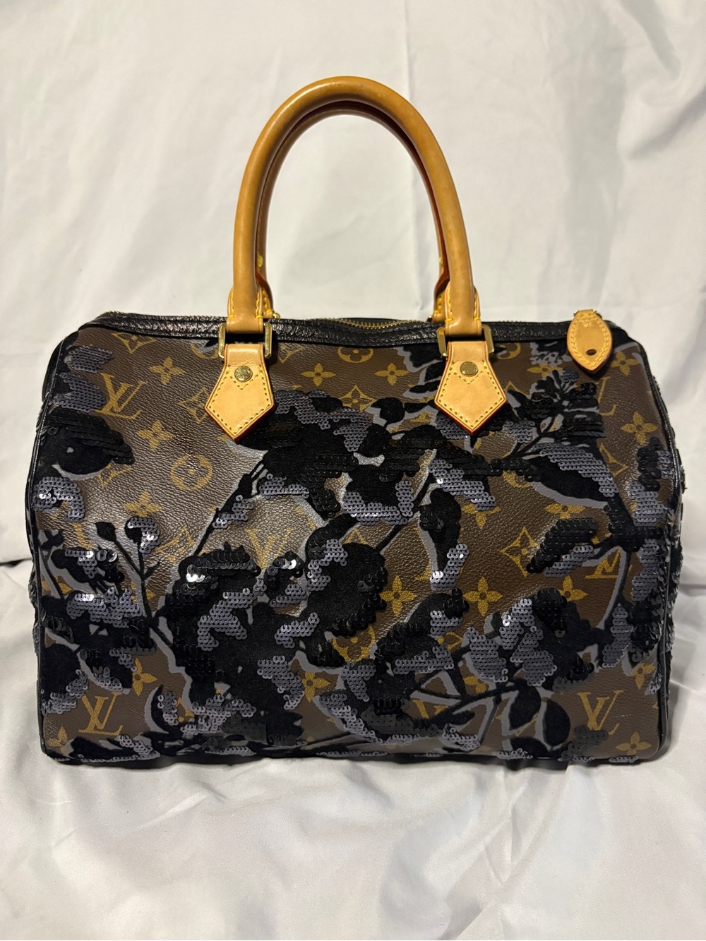 ✨RARE - Authentic Louis Vuitton Limited Edition Speedy 30 "Fleur de Jais" 🌺